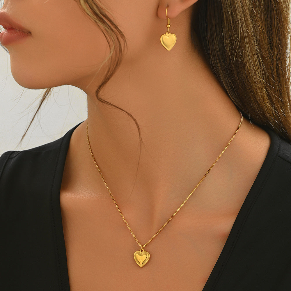 Ensemble Collier et Boucles d’Oreilles Cœur Bombé en Acier Inoxydable Doré 18K – Étanche & Hypoallergénique