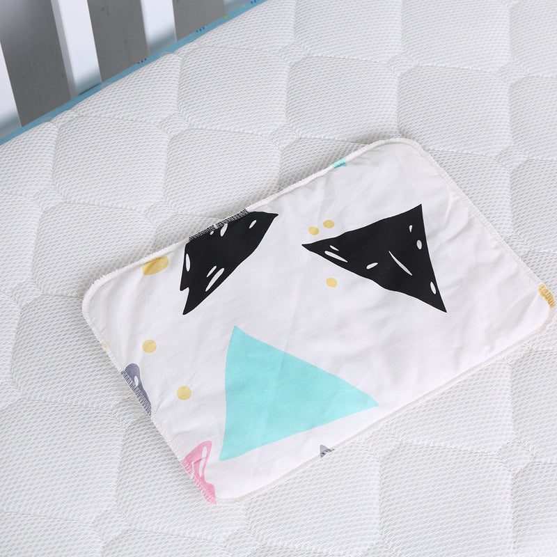 Organisateur de couches suspendu pour table à langer ou lit/ oBaby cotton portable diaper changing pad