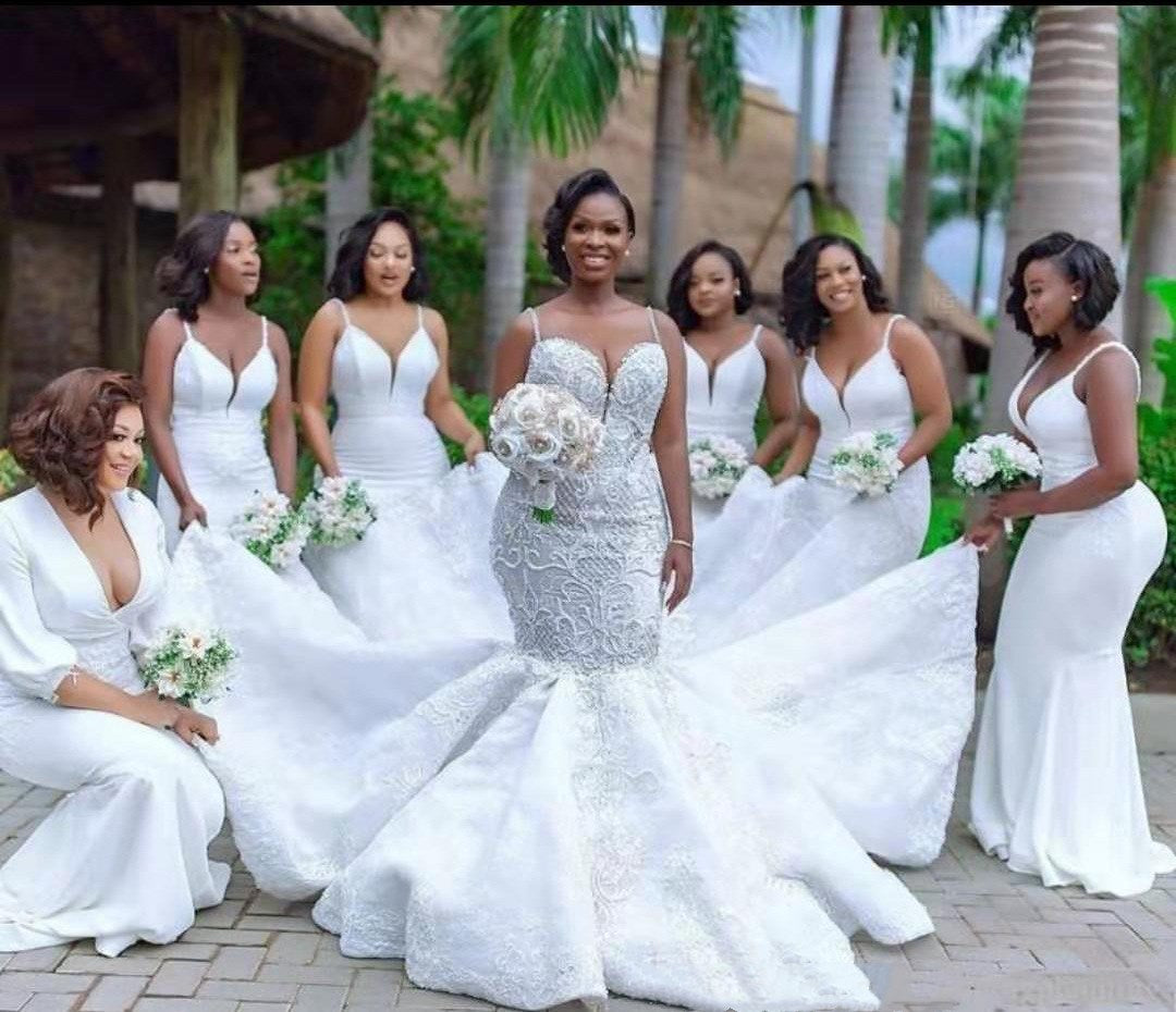 Robe de mariée africaine sirène en dentelle avec découpes