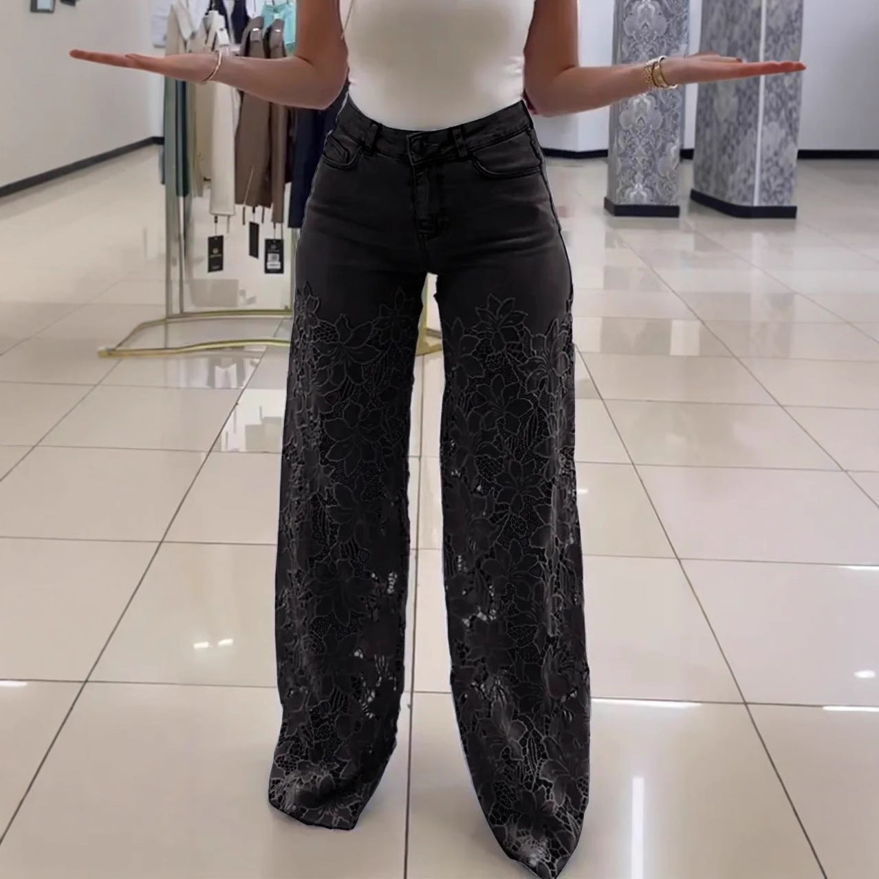 Jean femme Y2K à dentelle et fleurs ajourées – Taille haute, coupe droite à jambe large