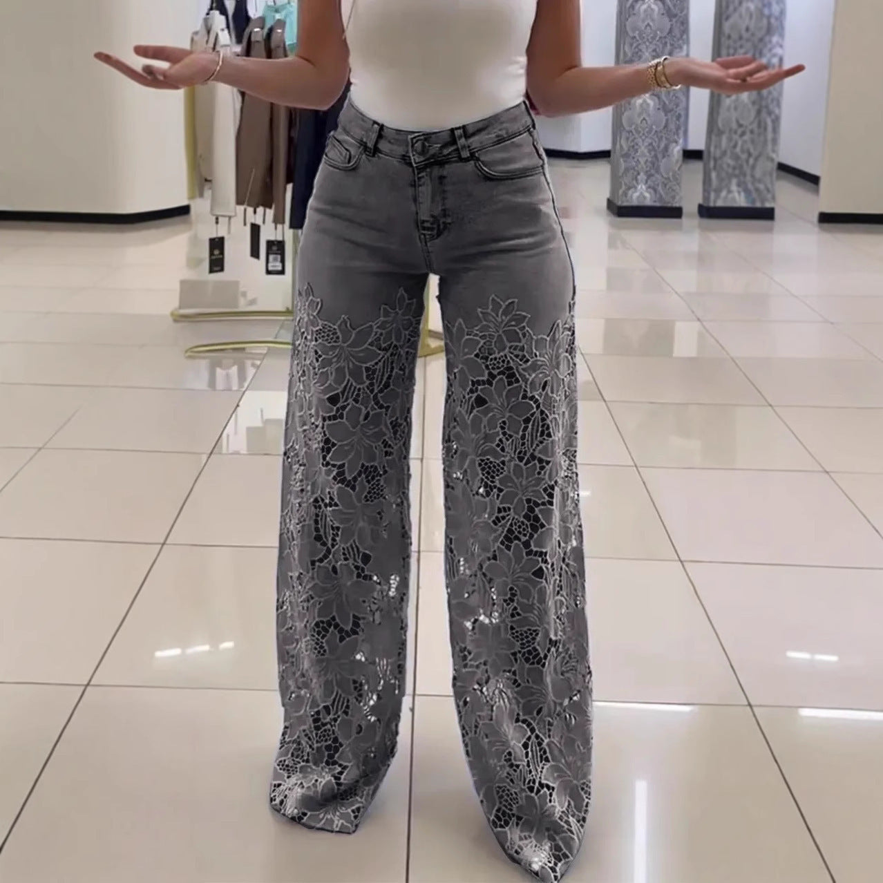 Jean femme Y2K à dentelle et fleurs ajourées – Taille haute, coupe droite à jambe large