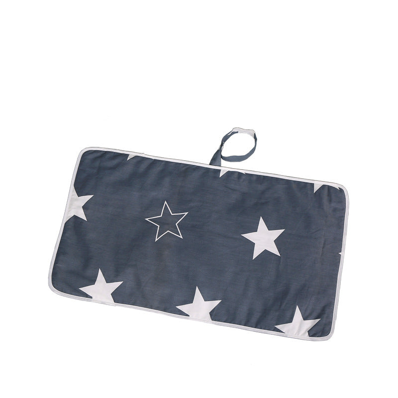 Organisateur de couches suspendu pour table à langer ou lit/ oBaby cotton portable diaper changing pad