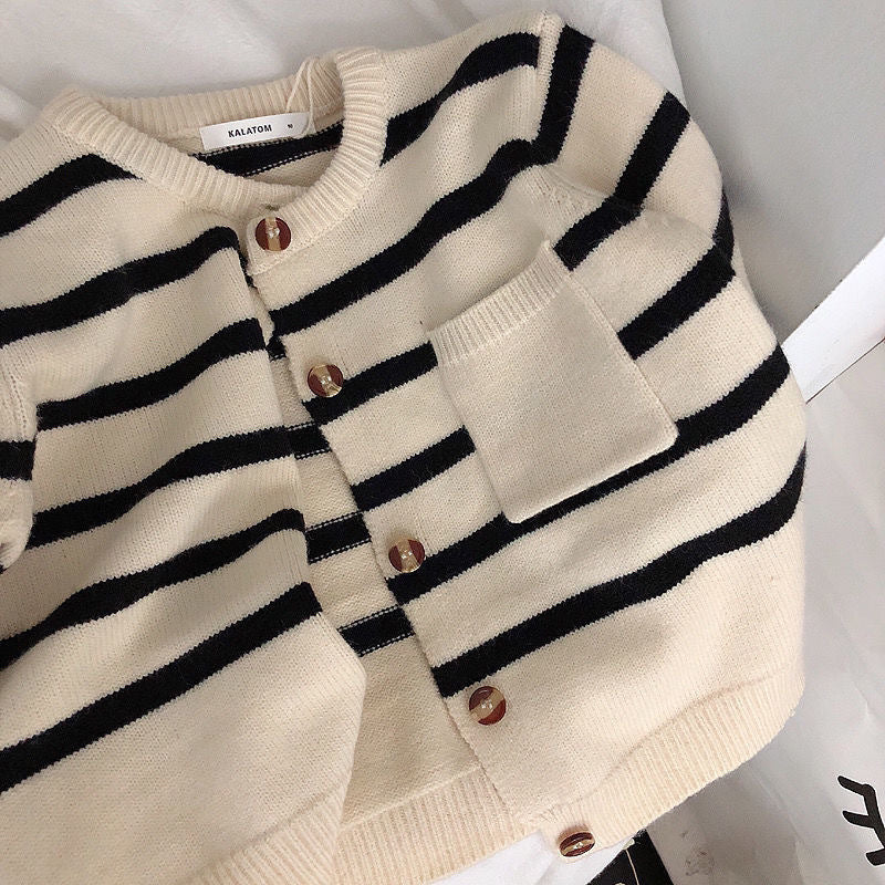 Gilet Cardigan Rayé Doux pour Fille – Style Tendance Automne/Hiver