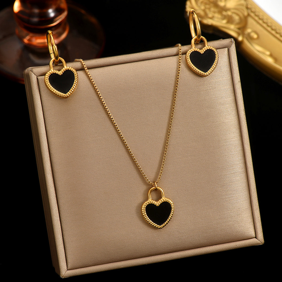 Parure de bijoux miroir en forme de cœur, en acier inoxydable plaqué or 18K – Collier et boucles d’oreilles hypoallergéniques, sans danger pour la peau, ne ternit jamais – Cadeau de luxe pour elle, pour le quotidien ou les soirées