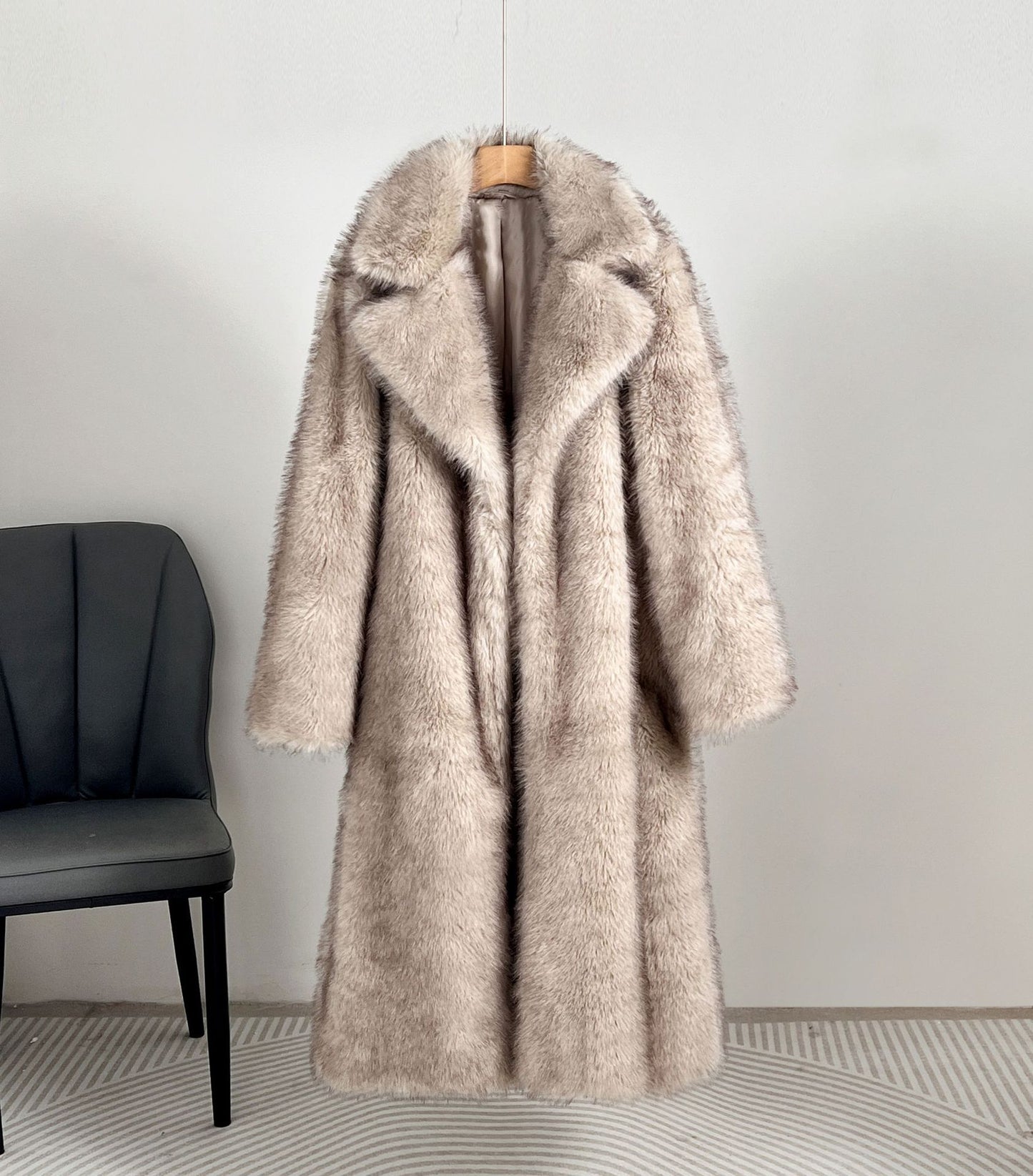 Manteau long en fausse fourrure – Automne & hiver, style élégant et chaud