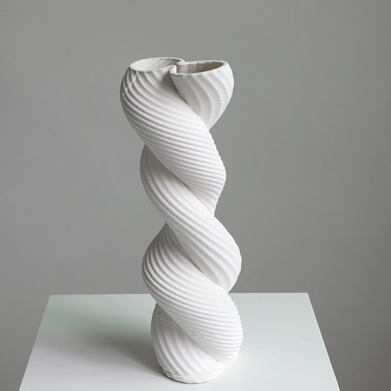 Vase en céramique – idées déco pour salon et salle d’exposition