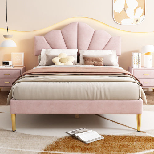 Lit double en velours capitonné – 135 × 190 cm (4ft6), design coquillage avec pieds dorés