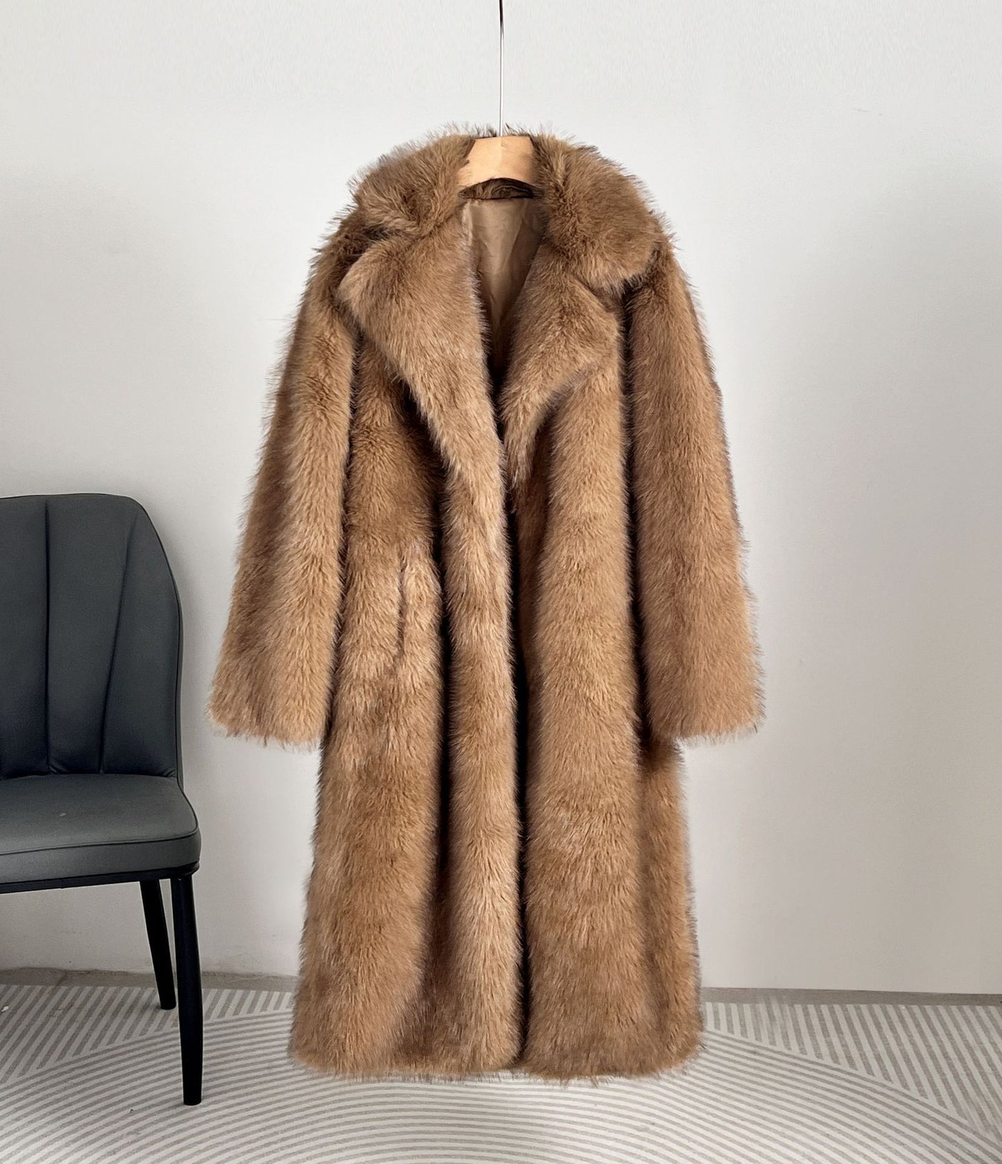 Manteau long en fausse fourrure – Automne & hiver, style élégant et chaud