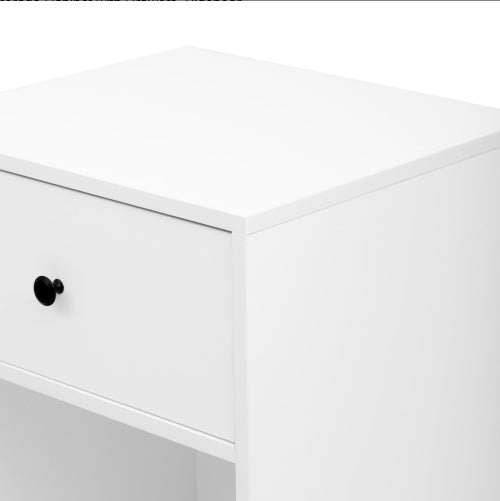 Meuble de rangement blanc au design simple avec tiroirs – buffet / commode