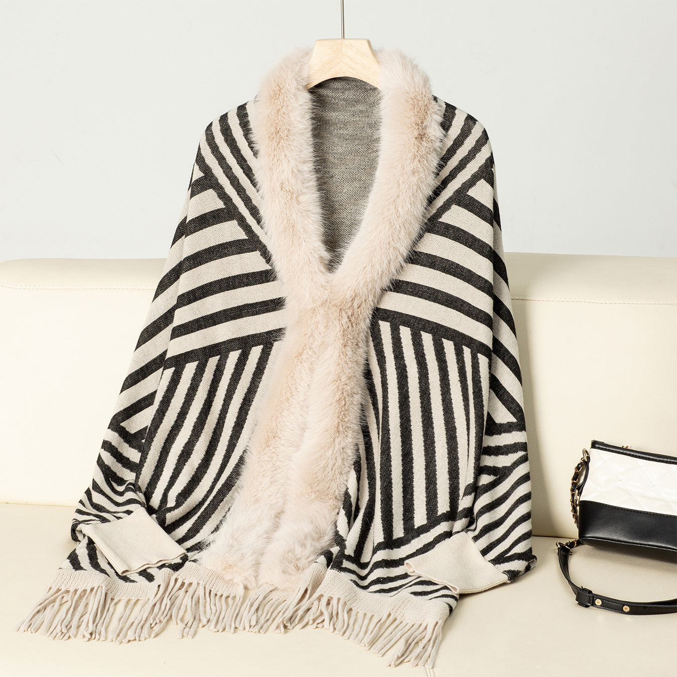 Châle cape tricotée à rayures avec franges – Mode automne & hiver style européen et américain