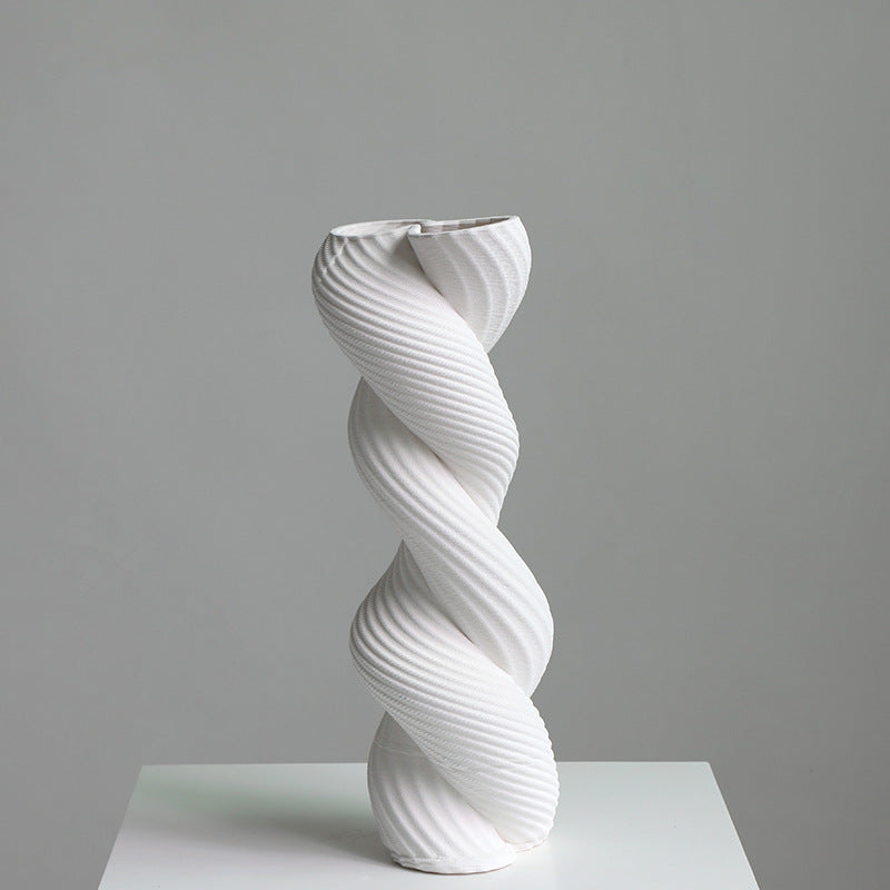Vase en céramique – idées déco pour salon et salle d’exposition