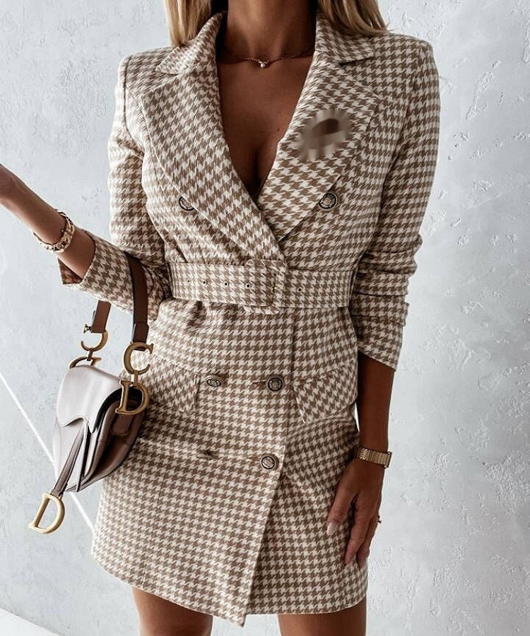 Blazer femme cintré – Taille marquée et design coloré