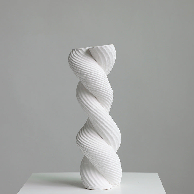 Vase en céramique – idées déco pour salon et salle d’exposition