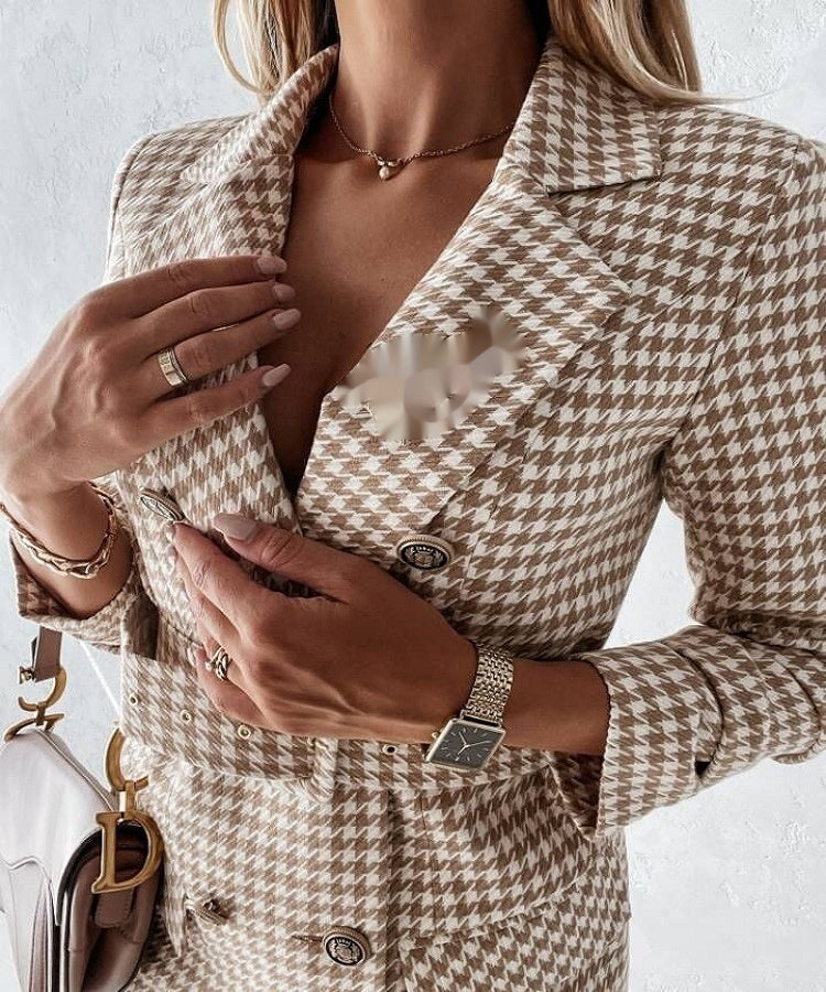 Blazer femme cintré – Taille marquée et design coloré