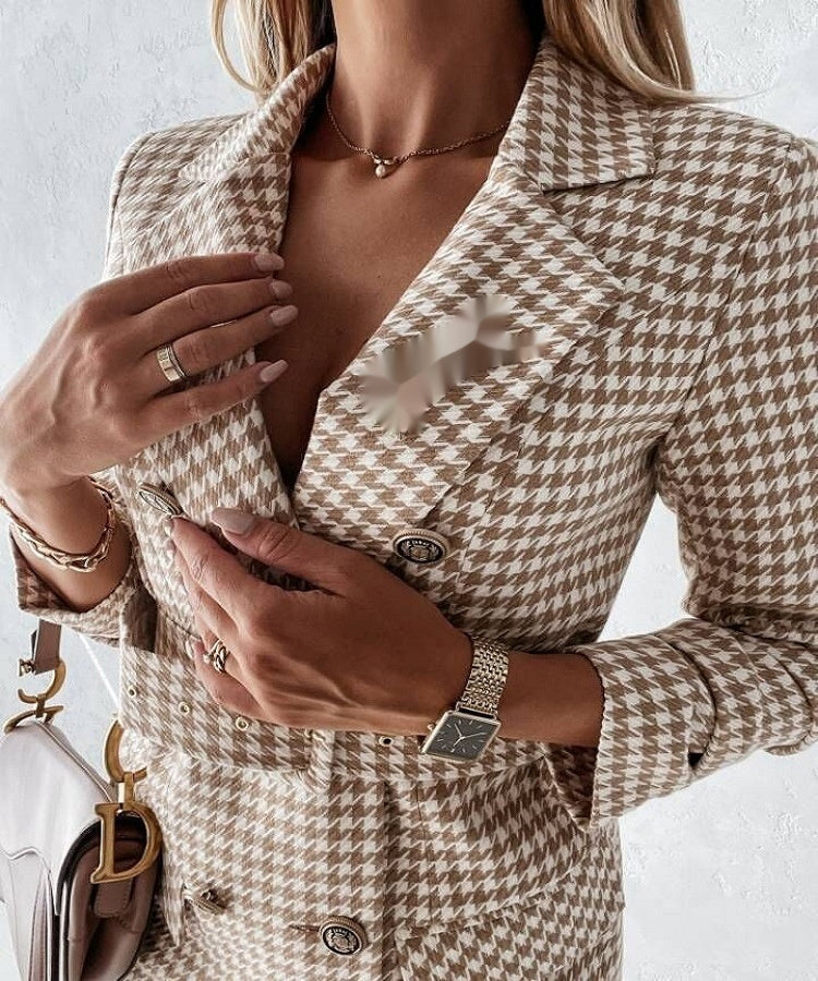 Blazer femme cintré – Taille marquée et design coloré