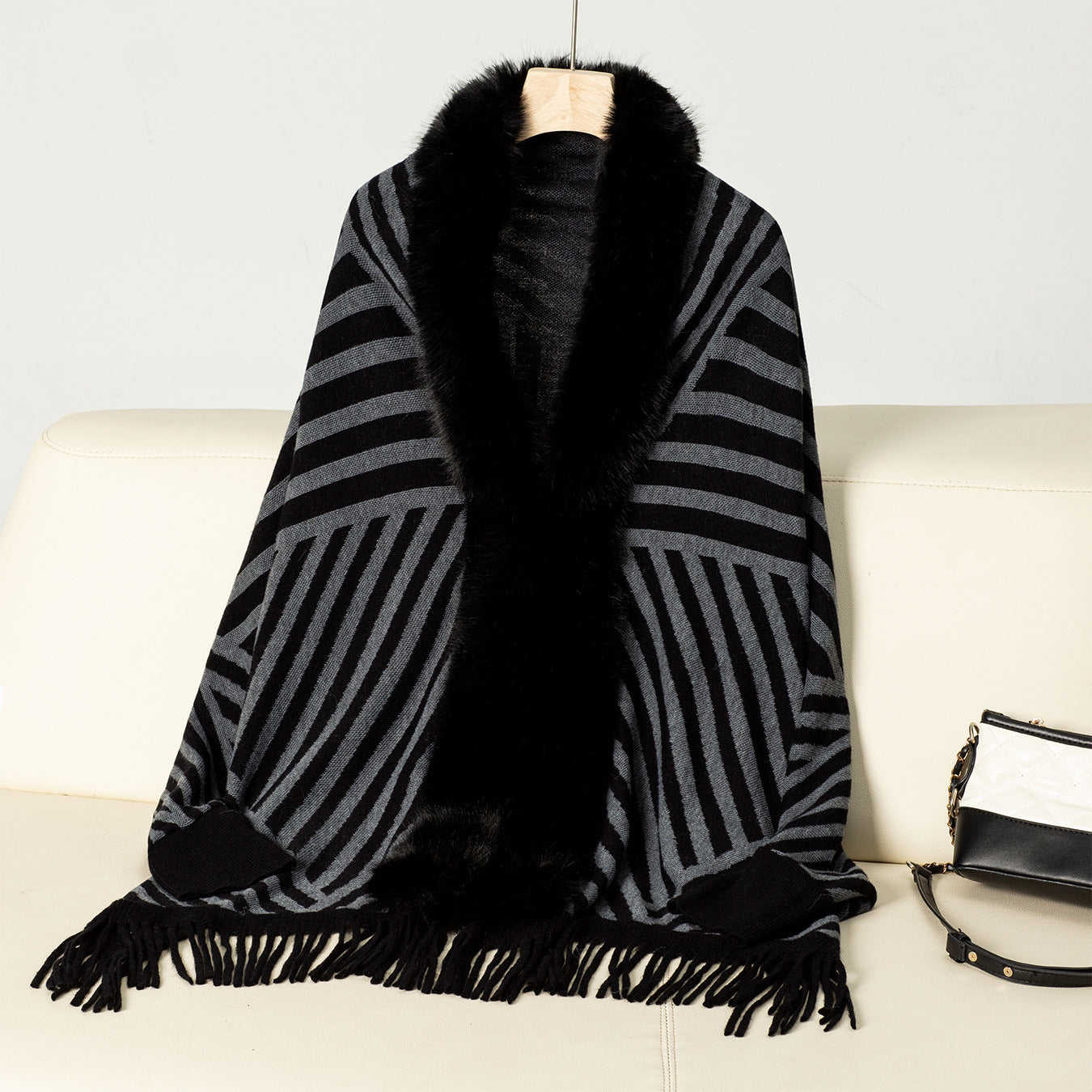 Châle cape tricotée à rayures avec franges – Mode automne & hiver style européen et américain